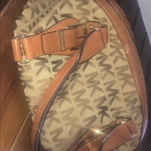 Michael kors purse